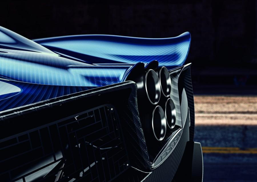 Детали экстерьера Pagani Huayra Roadster 2017 года  (фото 33 из 34)